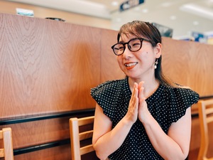 スモールウッド亜耶さん